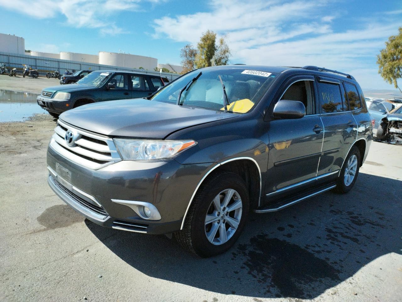 Photo 2 from auction – 2013 TOYOTA HIGHLANDER with VIN 5TDZA3EH9DS038317