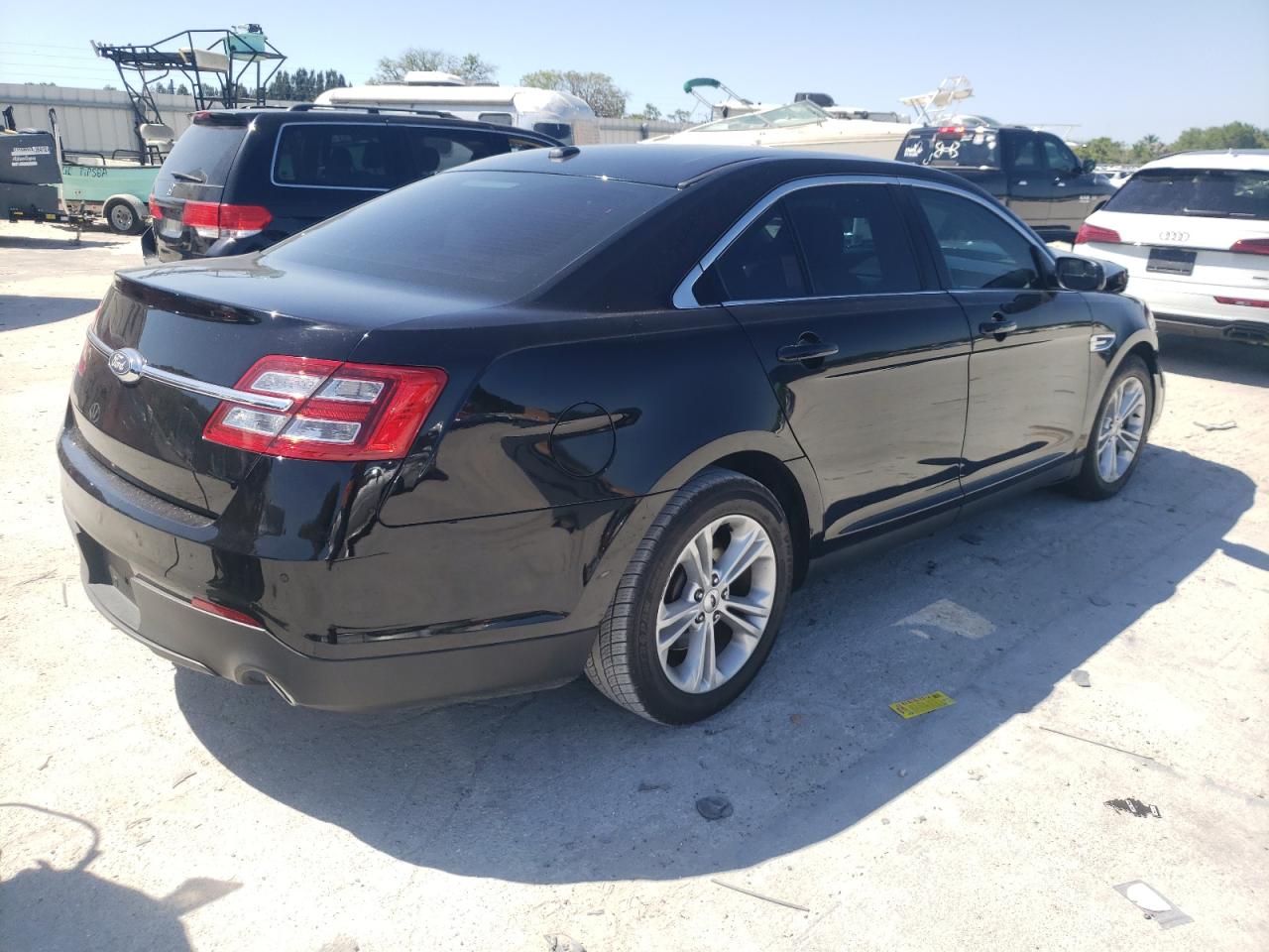 Photo 4 from auction – 2016 FORD TAURUS SEL with VIN 1FAHP2E84GG132632