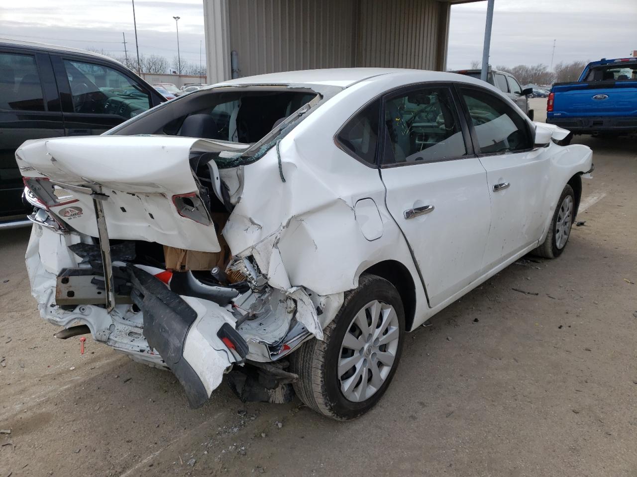 Photo 4 from auction – 2017 NISSAN SENTRA S with VIN 3N1AB7AP6HY285035