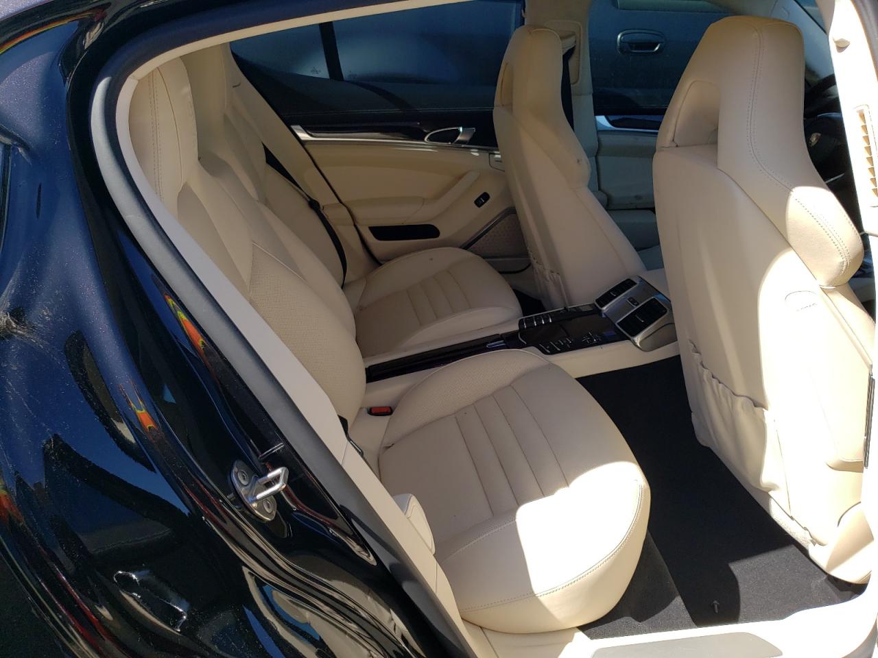 Photo 6 from auction – 2014 PORSCHE PANAMERA T with VIN WP0AC2A71EL073225