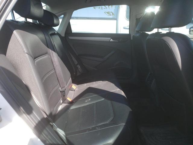 Photo 6 from auction – 2015 VOLKSWAGEN PASSAT SE with VIN 1VWBV7A36FC112303