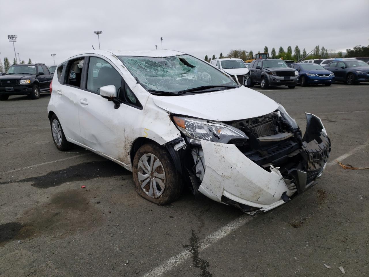 NISSAN VERSA NOTE 2017 with VIN 3N1CE2CP1HL363833 - Photo from auction