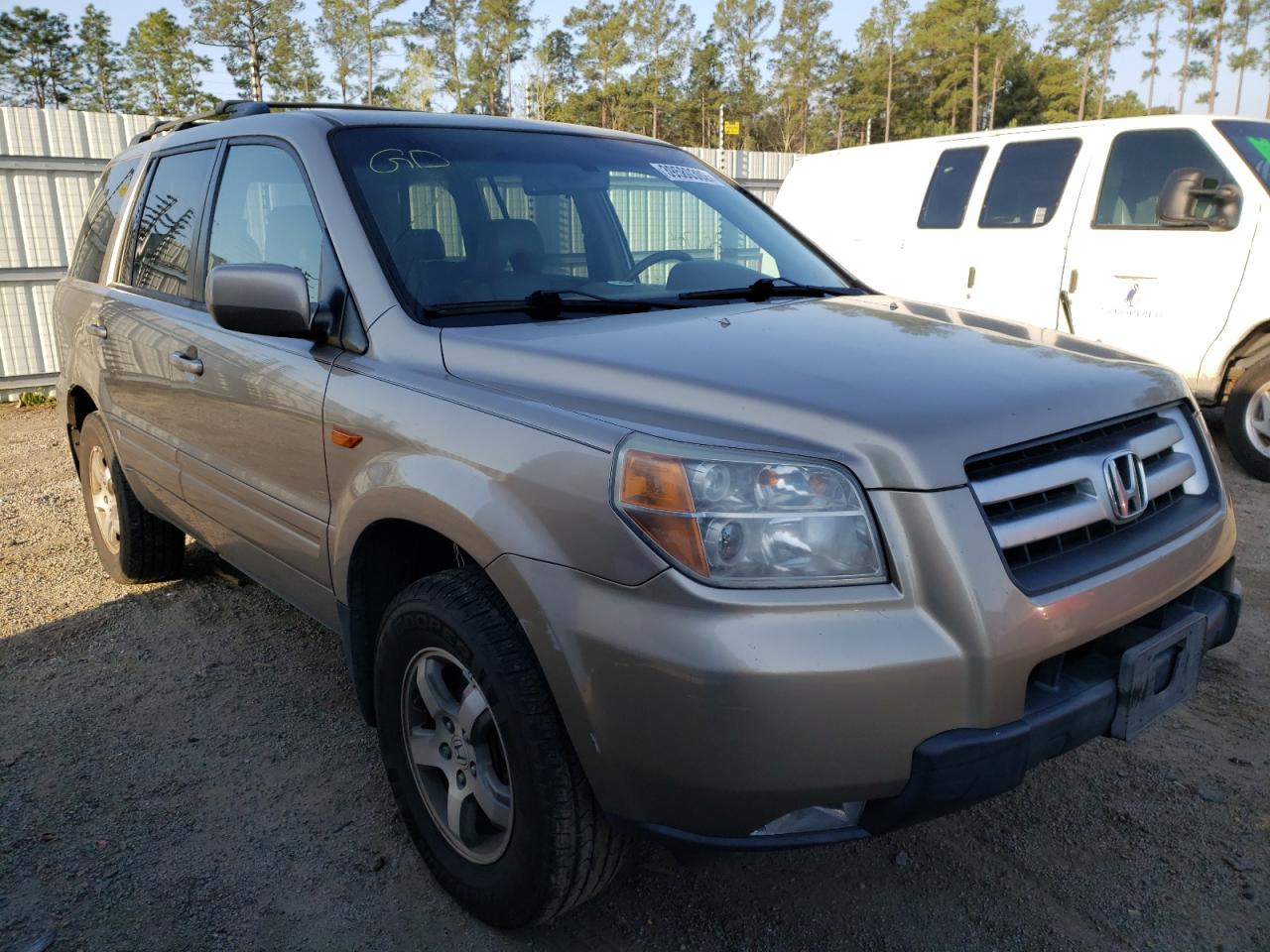 HONDA PILOT EXL 2007 with VIN 5FNYF18547B025261 - Photo from auction