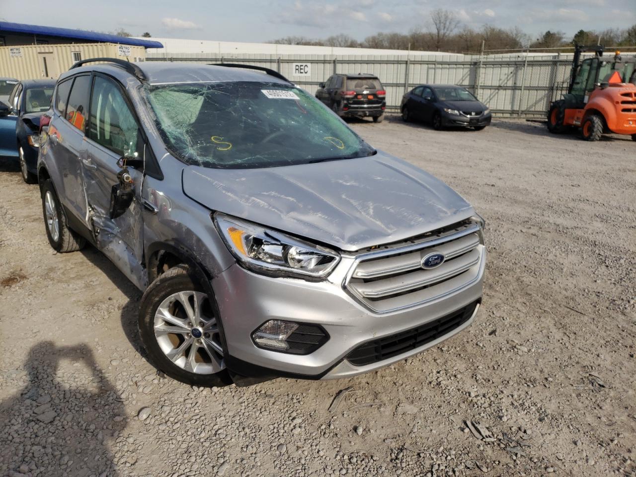 FORD ESCAPE SE 2018 with VIN 1FMCU0GD0JUB26942 - Photo from auction