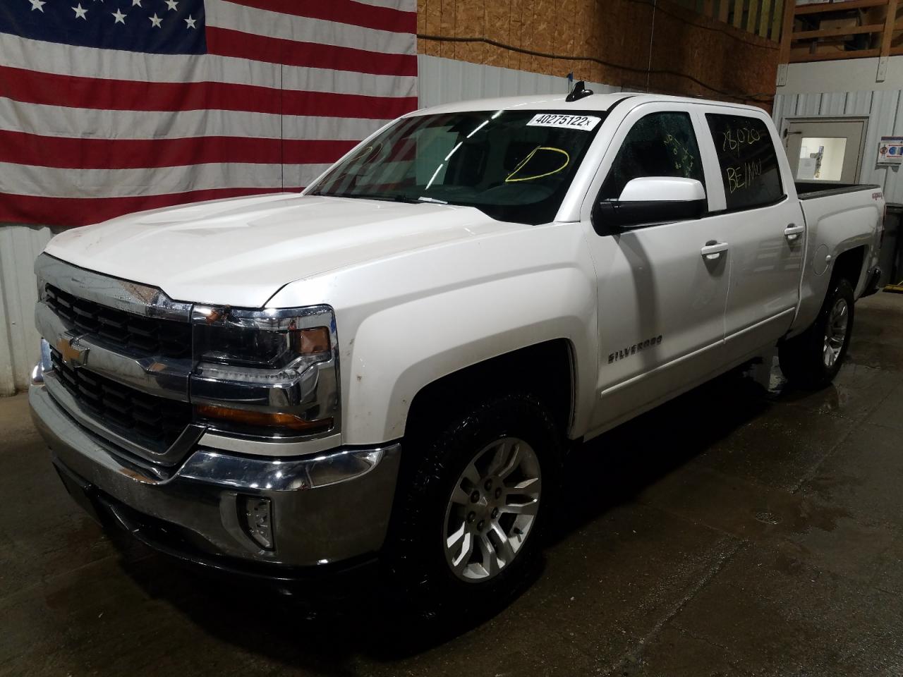 Photo 2 from auction – 2017 CHEVROLET SILVERADO with VIN 3GCUKREC5HG505638