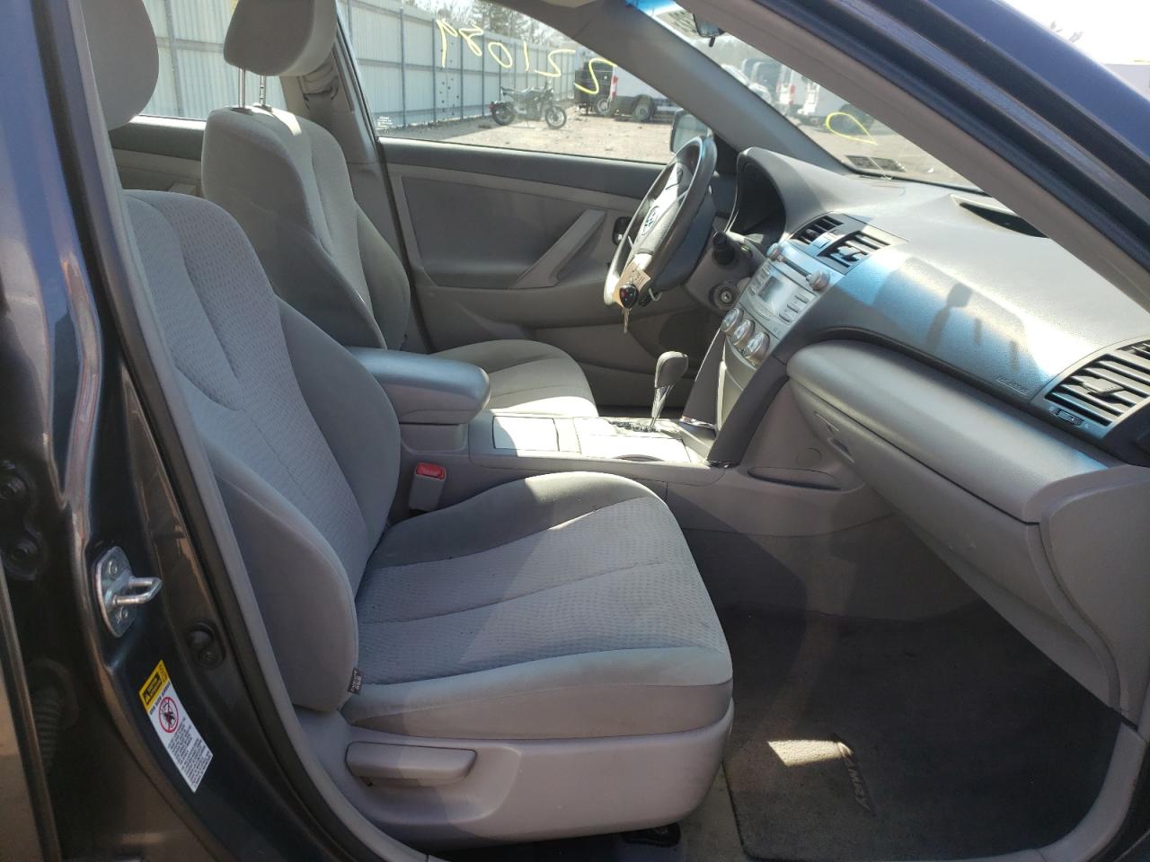 Фото 5 с аукциона – 2011 TOYOTA CAMRY BASE с VIN 4T1BF3EK4BU703076