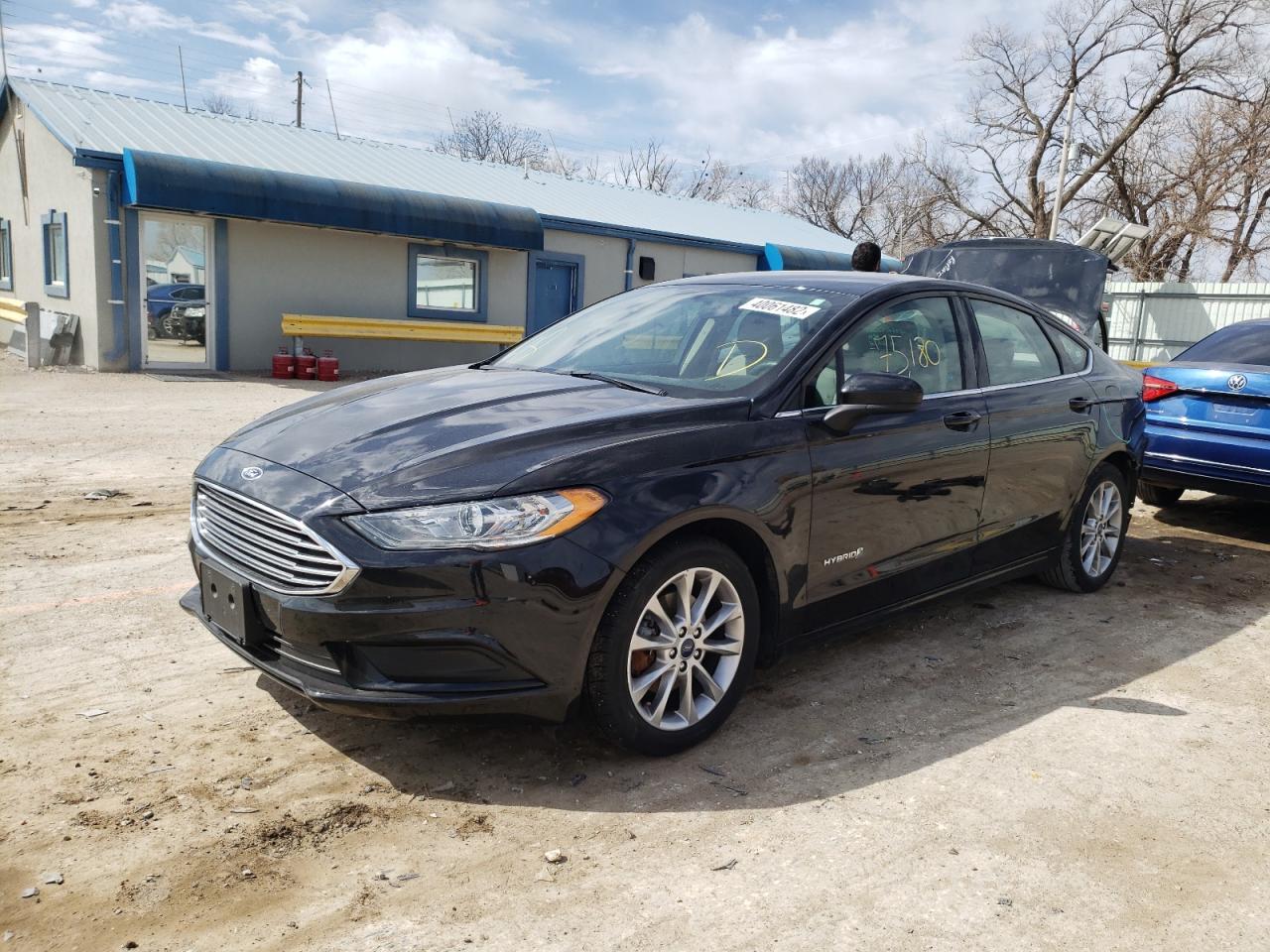 Photo 2 from auction – 2017 FORD FUSION SE with VIN 3FA6P0LU4HR315213