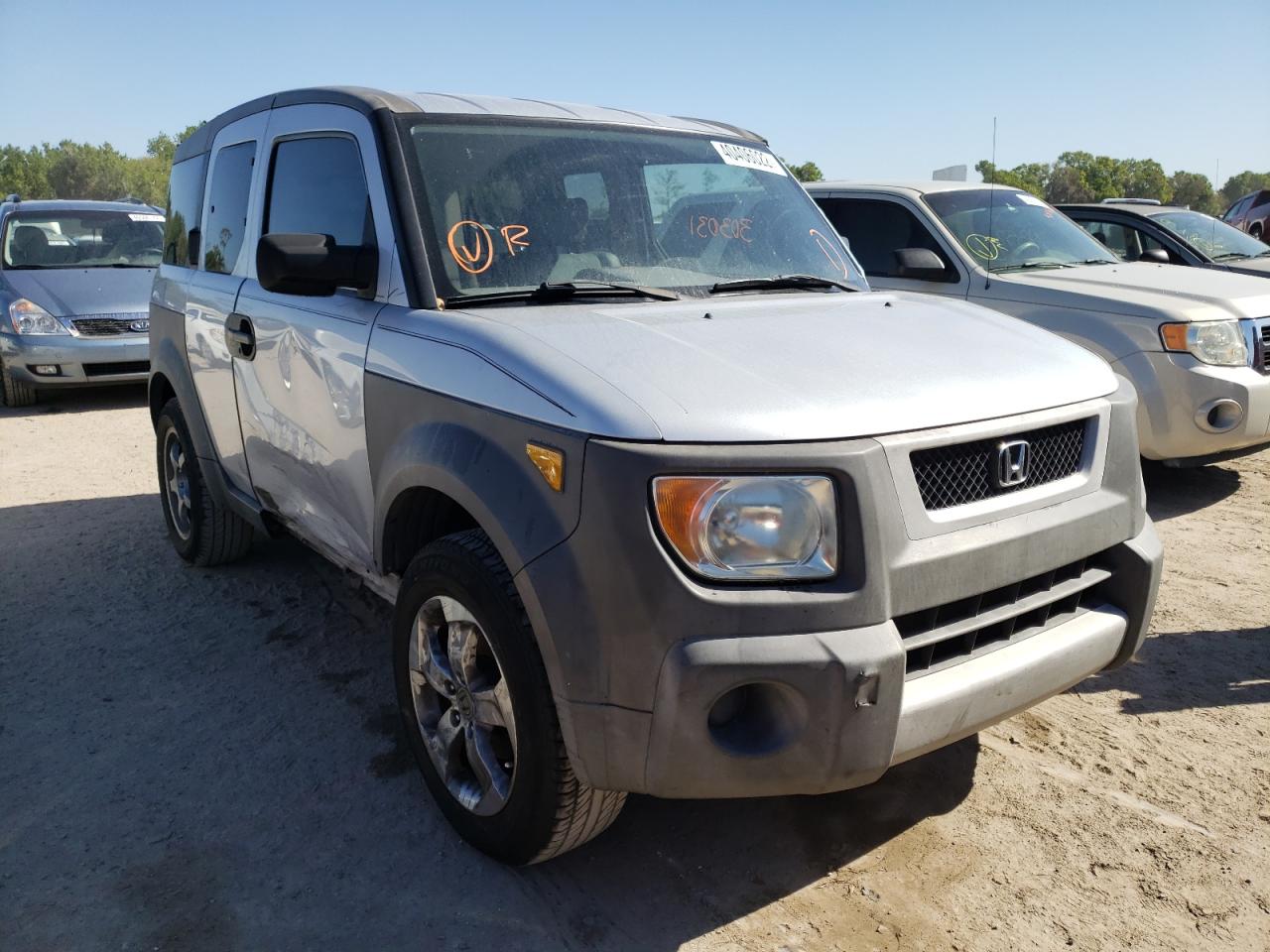 HONDA ELEMENT LX 2004 with VIN 5J6YH18304L012602 - Photo from auction