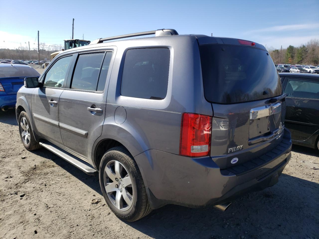 Photo 3 from auction – 2015 HONDA PILOT TOUR with VIN 5FNYF4H92FB037329