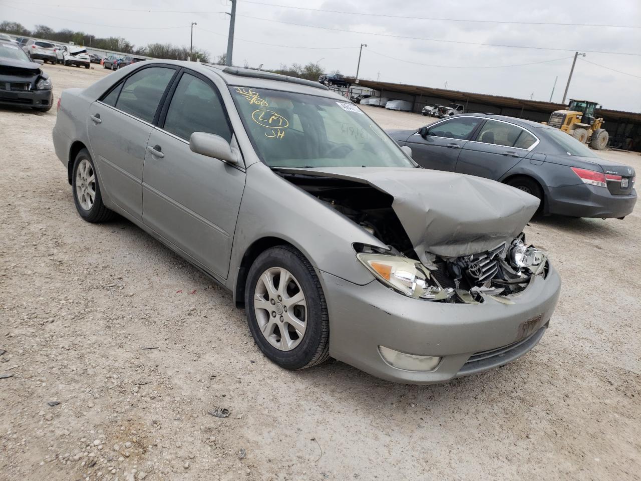 TOYOTA CAMRY LE 2005 with VIN 4T1BE32K45U537878 - Photo from auction