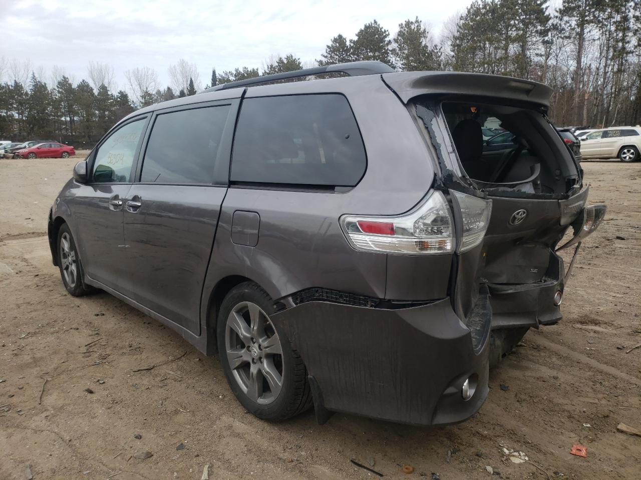 Photo 3 from auction – 2017 TOYOTA SIENNA SE with VIN 5TDXZ3DC3HS874393