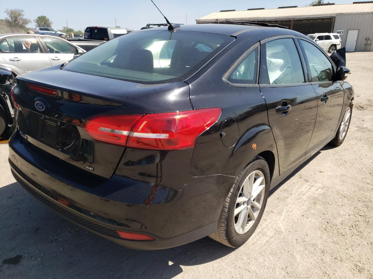 Photo 4 from auction – 2017 FORD FOCUS SE with VIN 1FADP3F22HL227973