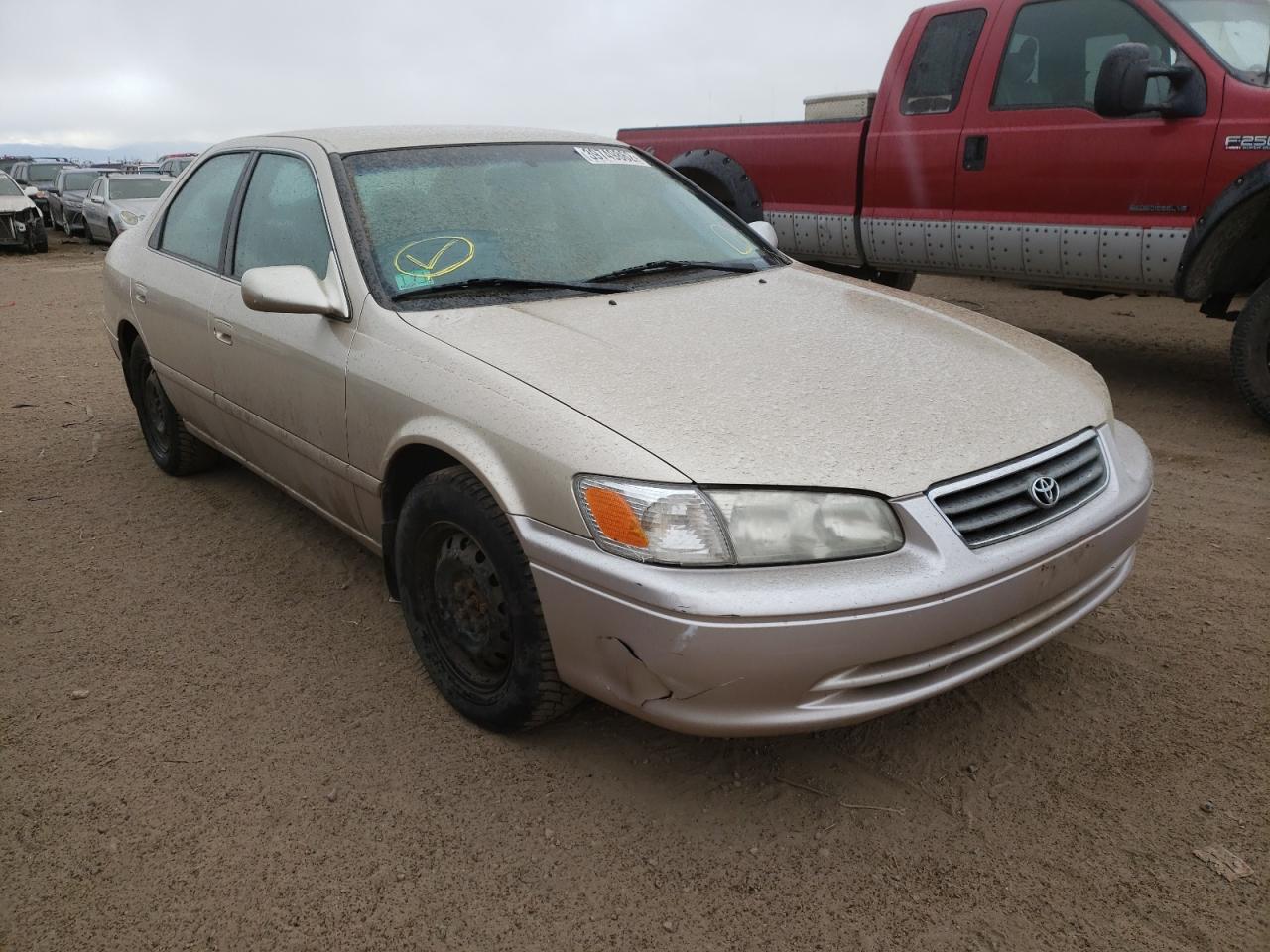 TOYOTA CAMRY CE 2000 with VIN JT2BG22K5Y0403815 - Photo from auction