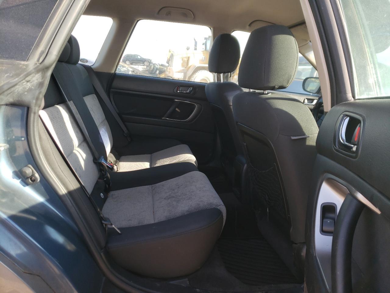 Photo 6 from auction – 2005 SUBARU LEGACY OUT with VIN 4S4BP61C957344310