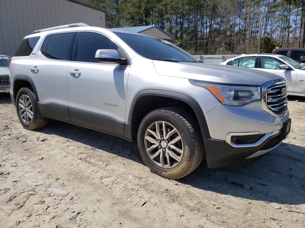 GMC ACADIA SLE 2017 with VIN 1GKKNSLA7HZ220760 - Photo from auction