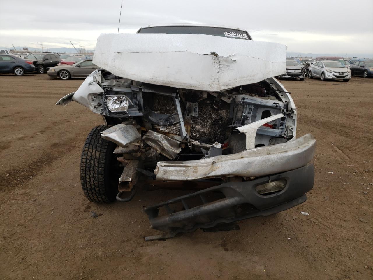 Photo 9 from auction – 2002 FORD F150 with VIN 1FTRX18W62NB58639