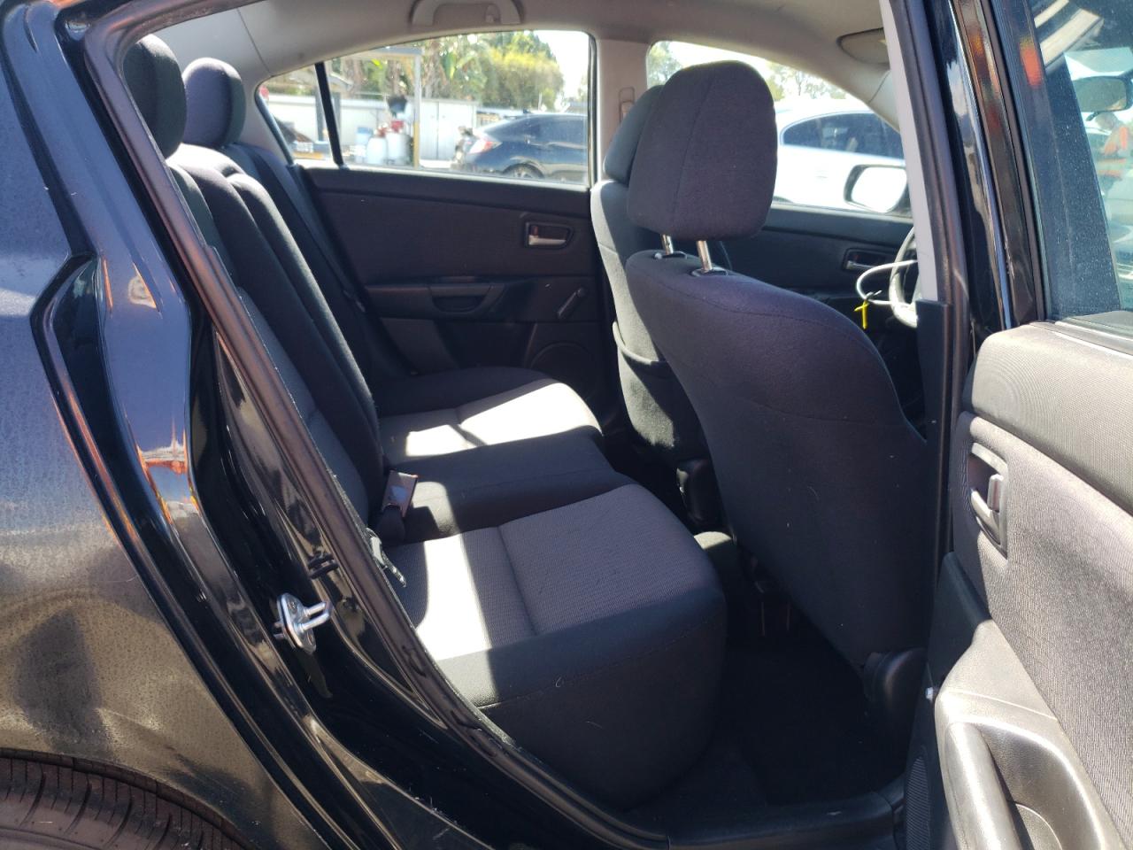 Photo 6 from auction – 2007 MAZDA 3 I with VIN JM1BK12G571730672