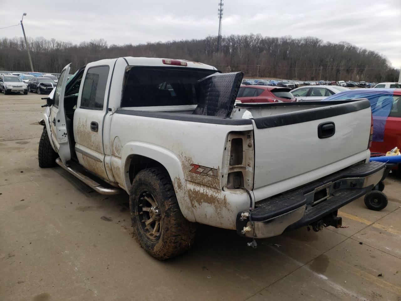 Photo 3 from auction – 2005 GMC NEW SIERRA with VIN 2GTEK13T751105349
