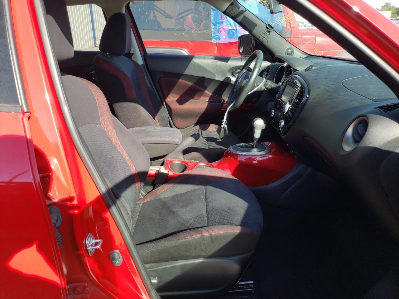 Photo 5 from auction – 2015 NISSAN JUKE S with VIN JN8AF5MR2FT503341