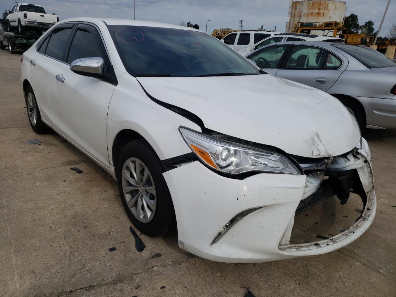 TOYOTA CAMRY LE 2015 with VIN 4T1BF1FK8FU491422 - Photo from auction
