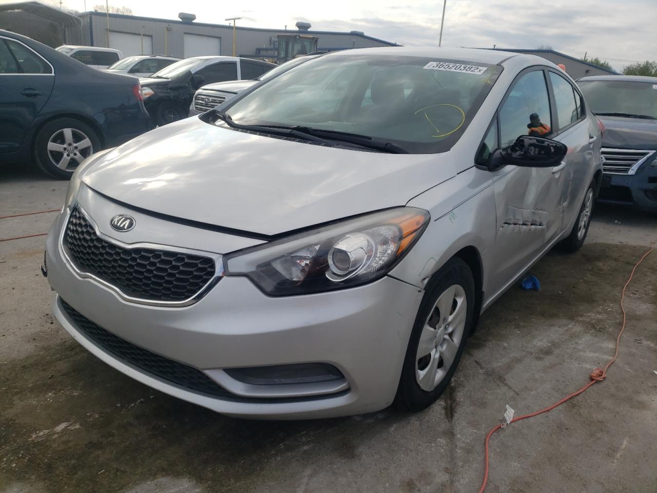 Photo 2 from auction – 2015 KIA FORTE LX with VIN KNAFK4A61F5431843