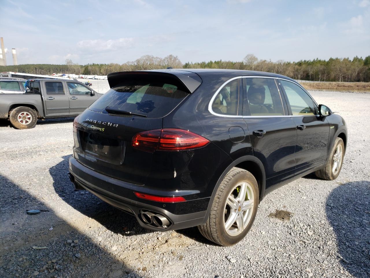 Photo 4 from auction – 2016 PORSCHE CAYENNE SE with VIN WP1AE2A21GLA17415
