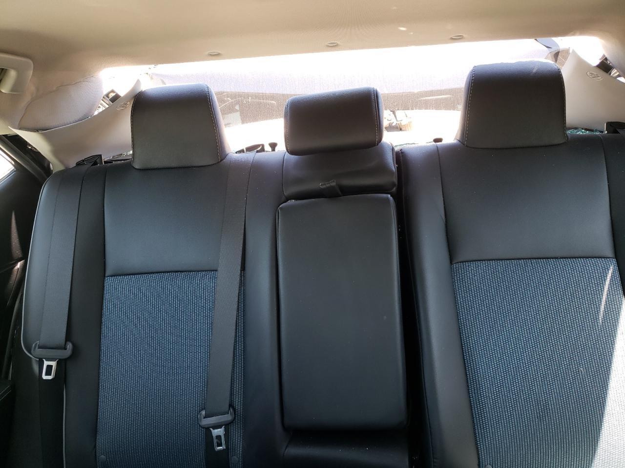 Photo 6 from auction – 2015 TOYOTA COROLLA L with VIN 2T1BURHE1FC472501