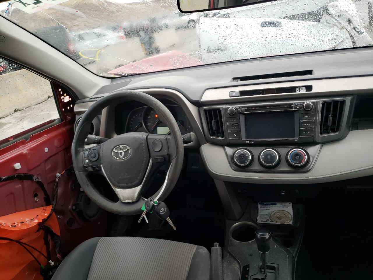 Photo 9 from auction – 2015 TOYOTA RAV4 LE with VIN 2T3BFREV3FW371190