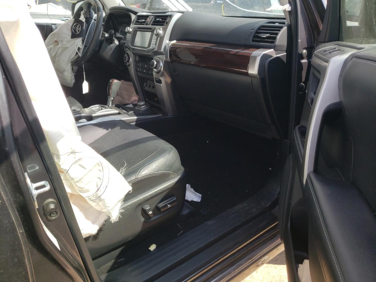 Photo 5 from auction – 2019 TOYOTA 4RUNNER SR with VIN JTEBU5JR8K5692601