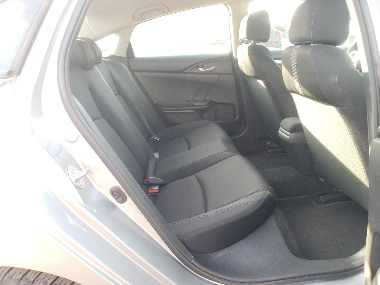 Photo 6 from auction – 2016 HONDA CIVIC LX with VIN 19XFC2F58GE046547