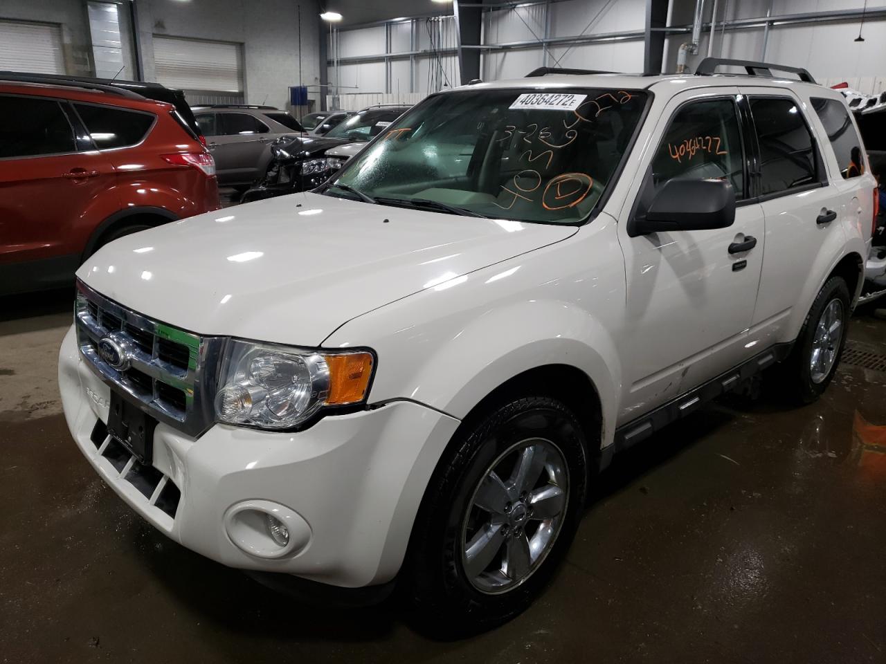 Photo 2 from auction – 2010 FORD ESCAPE XLT with VIN 1FMCU9DG0AKB80403