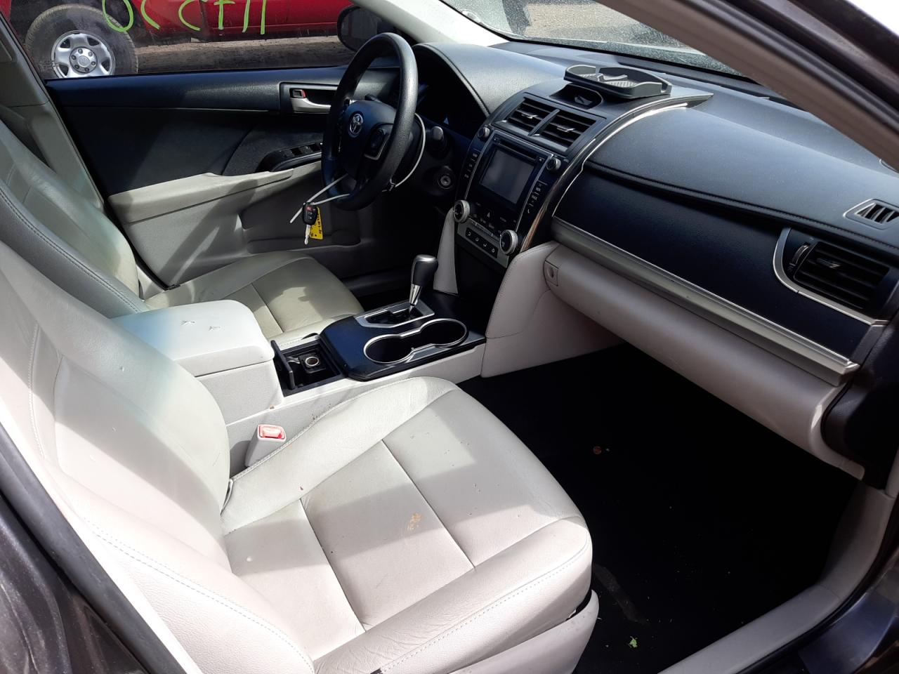 Photo 5 from auction – 2014 TOYOTA CAMRY L with VIN 4T4BF1FK4ER402224