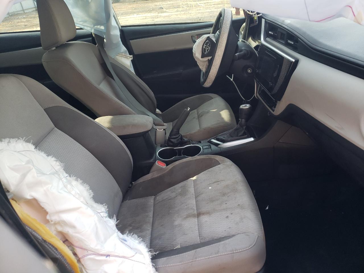 Photo 5 from auction – 2018 TOYOTA COROLLA L with VIN 5YFBURHEXJP783336