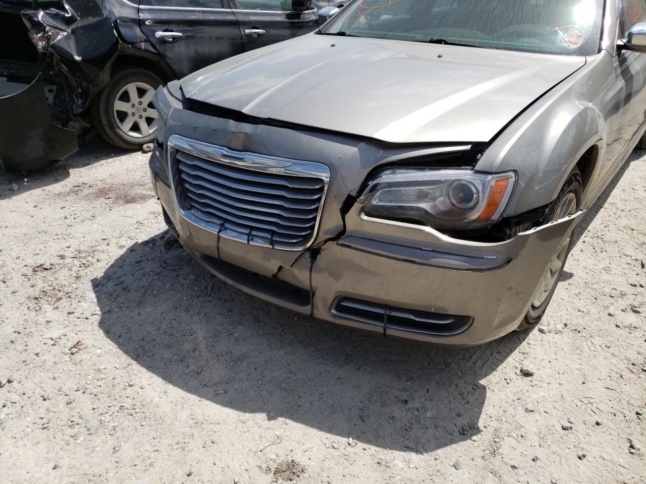 Photo 9 from auction – 2014 CHRYSLER 300 with VIN 2C3CCAAG4EH235319