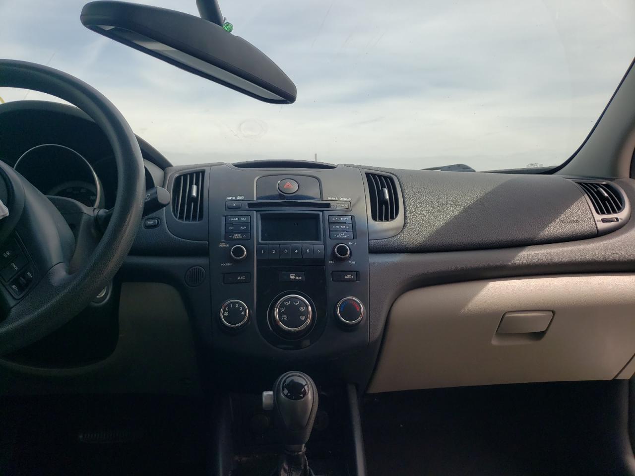 Photo 9 from auction – 2012 KIA FORTE EX with VIN KNAFU4A28C5496109