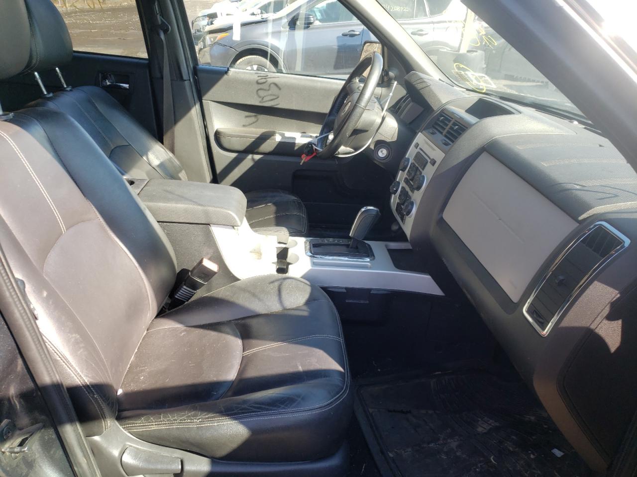 Photo 5 from auction – 2008 MERCURY MARINER with VIN 4M2CU91128KJ10829