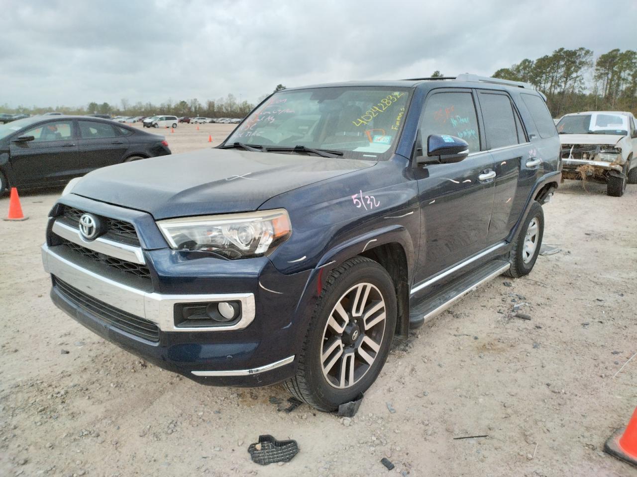 Photo 2 from auction – 2014 TOYOTA 4RUNNER SR with VIN JTEZU5JR6E5065933