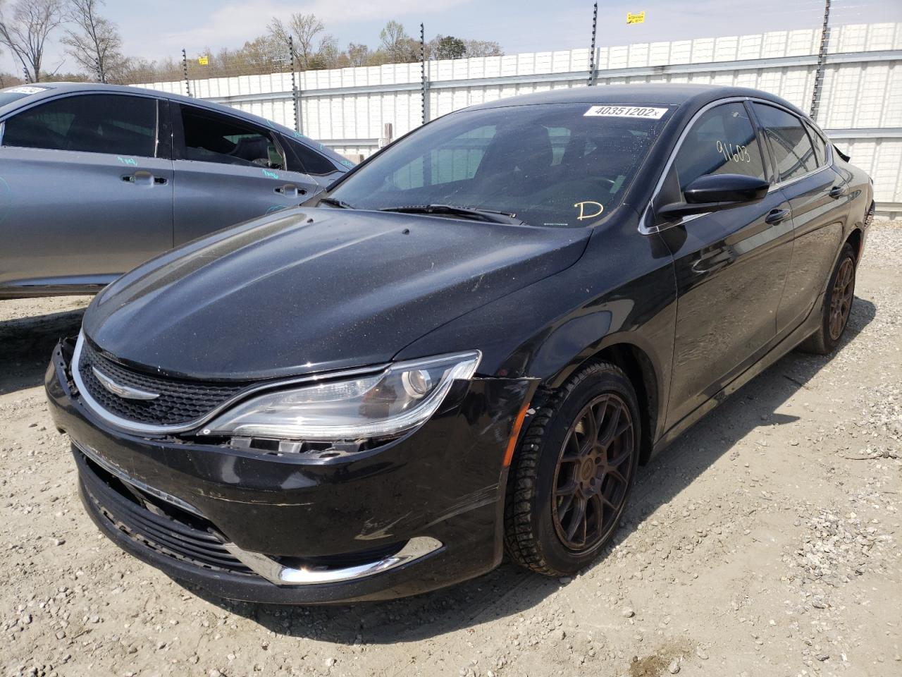 Photo 2 from auction – 2015 CHRYSLER 200 LIMITE with VIN 1C3CCCAB9FN614244