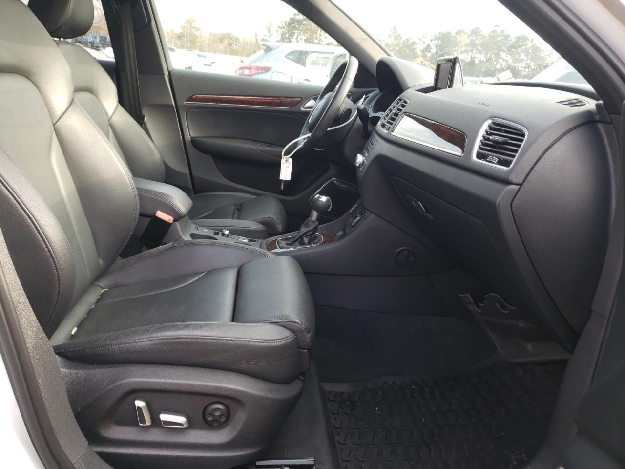 Photo 5 from auction – 2018 AUDI Q3 PREMIUM with VIN WA1HCCFS0JR012693