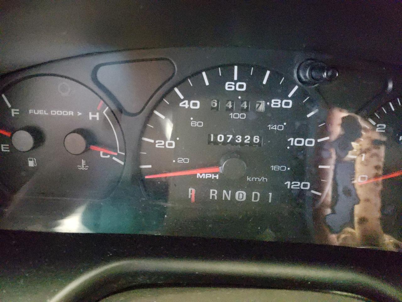 Photo 8 from auction – 2002 MERCURY SABLE GS with VIN 1MEFM50U12A623976