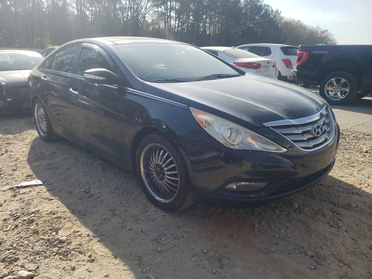 HYUNDAI SONATA SE 2013 with VIN 5NPEC4AB4DH581208 - Photo from auction