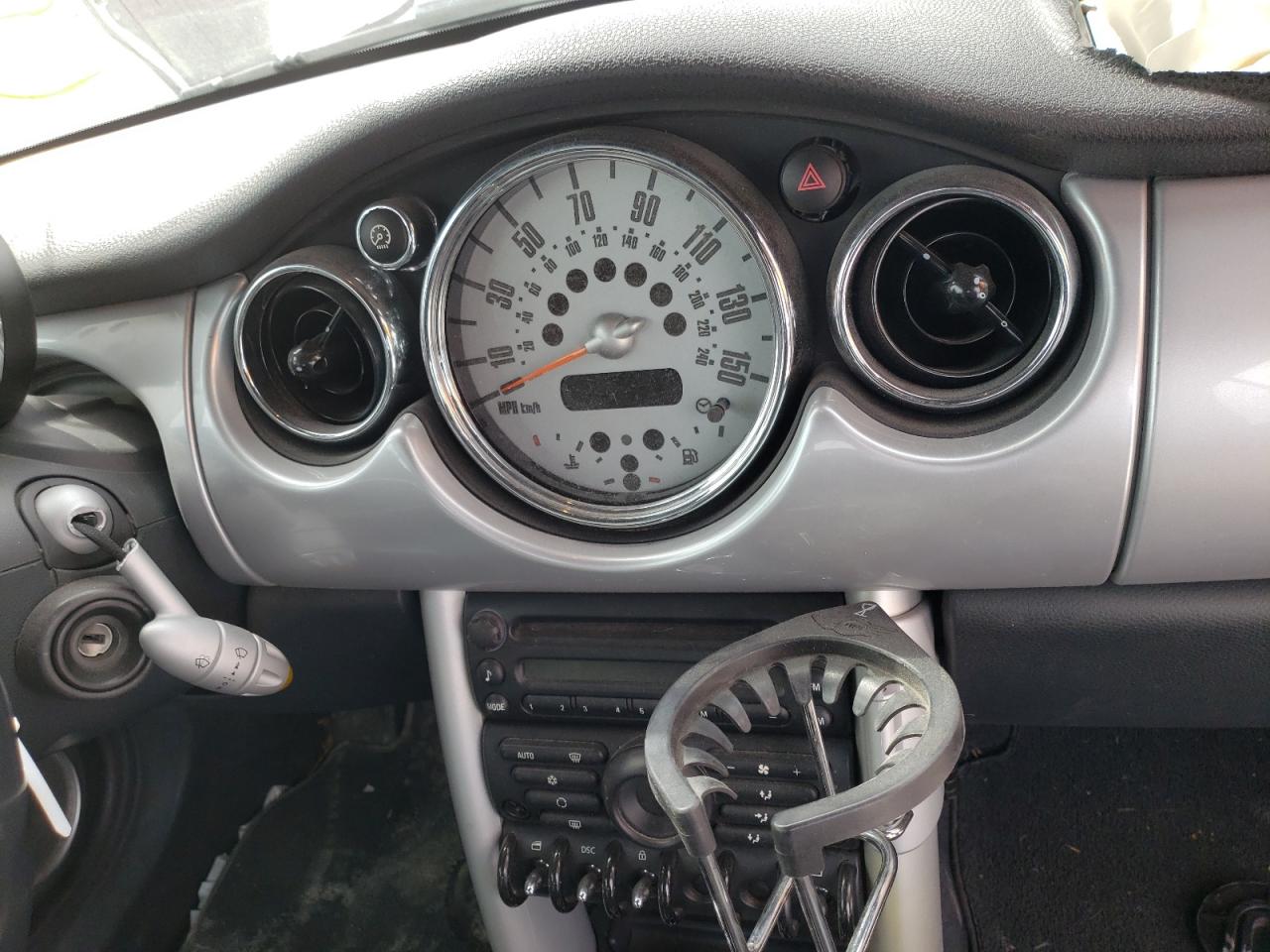 Photo 9 from auction – 2007 MINI COOPER with VIN WMWRF33587TG16536