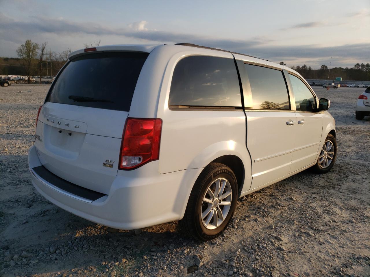 Photo 4 from auction – 2014 DODGE GRAND CARA with VIN 2C4RDGCG2ER213543