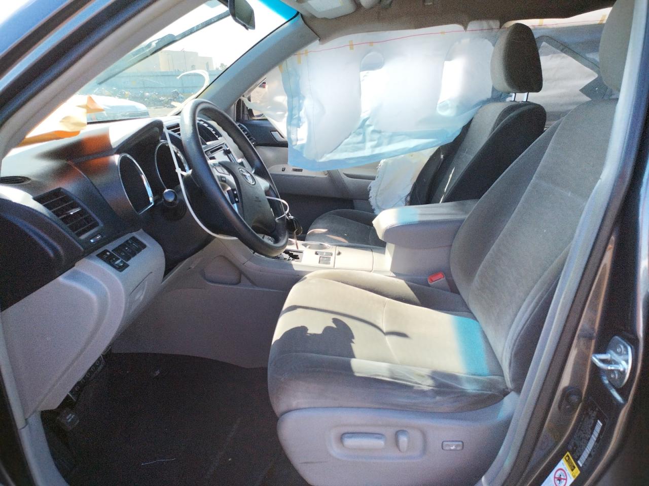 Photo 5 from auction – 2013 TOYOTA HIGHLANDER with VIN 5TDZA3EH9DS038317