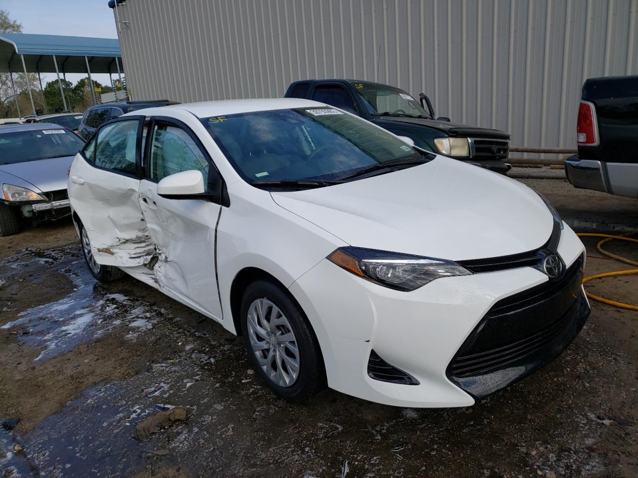 TOYOTA COROLLA L 2018 with VIN 2T1BURHE2JC041304 - Photo from auction