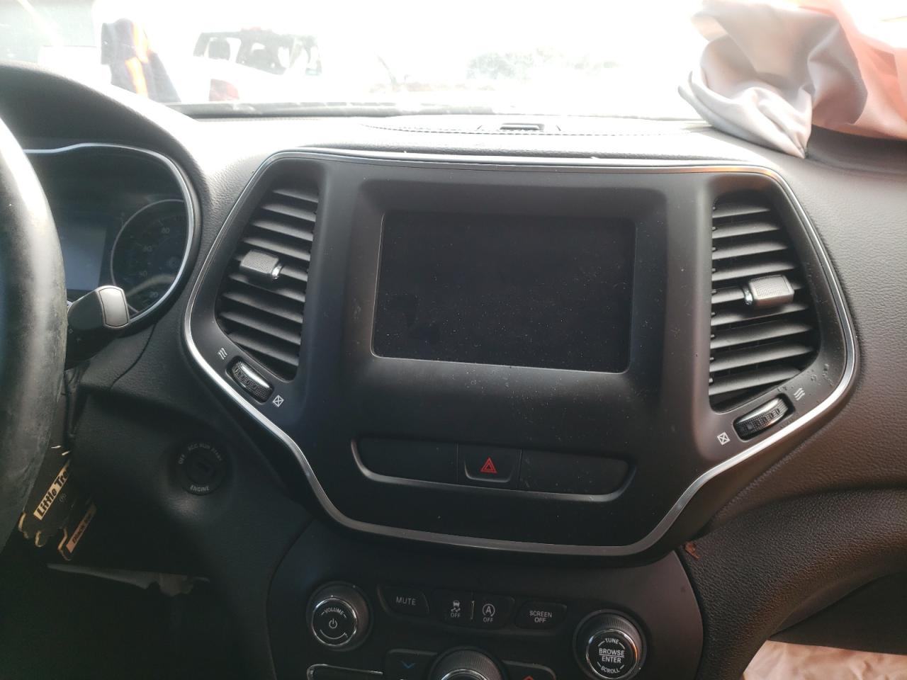 Photo 9 from auction – 2020 JEEP CHEROKEE L with VIN 1C4PJMCB4LD635560