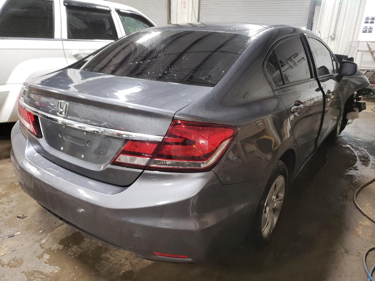 Photo 4 from auction – 2013 HONDA CIVIC LX with VIN 19XFB2E5XDE056299