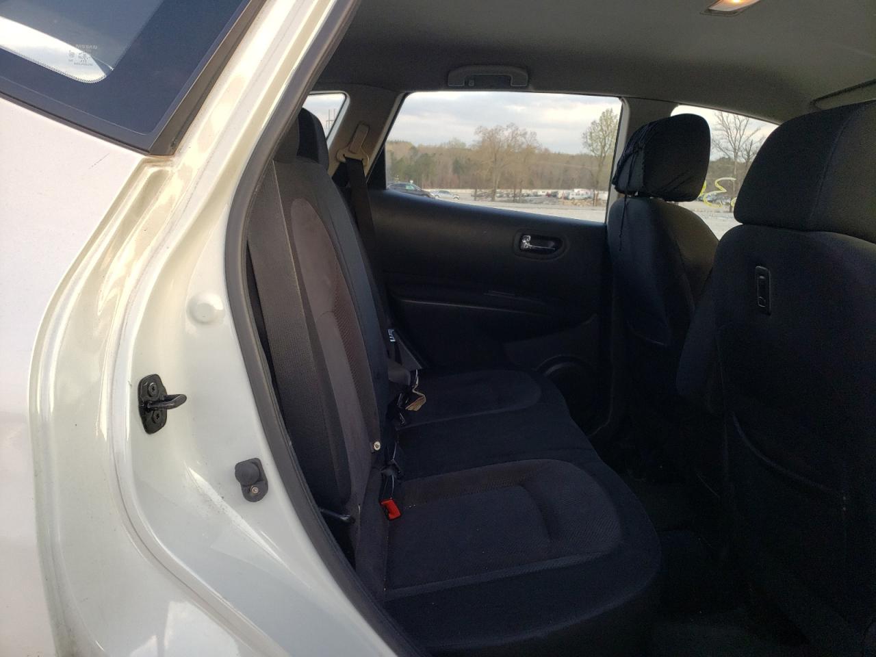 Photo 6 from auction – 2011 NISSAN ROGUE S with VIN JN8AS5MT4BW165649