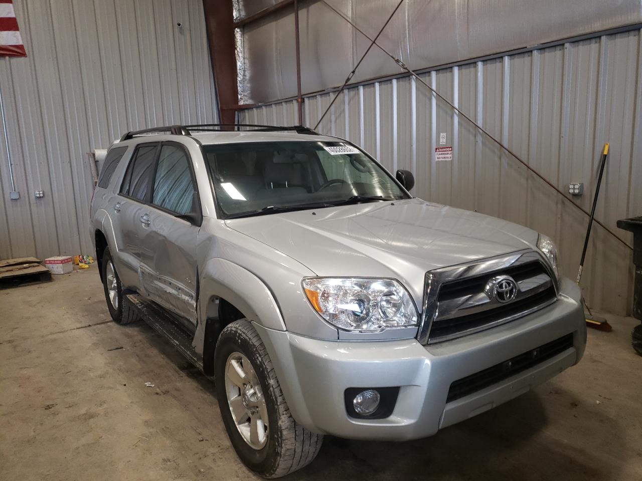 TOYOTA 4RUNNER SR 2006 with VIN JTEBU14R760085323 - Photo from auction