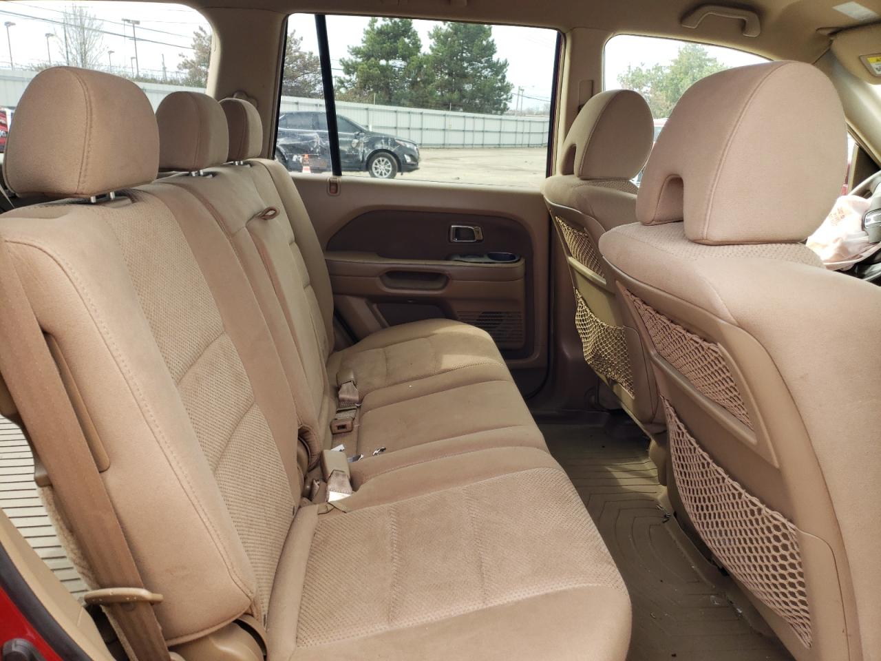 Photo 6 from auction – 2006 HONDA PILOT EX with VIN 2HKYF18486H501583